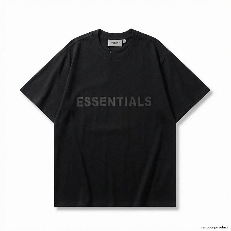 ESSENTIALS minimalist style black T-shirt