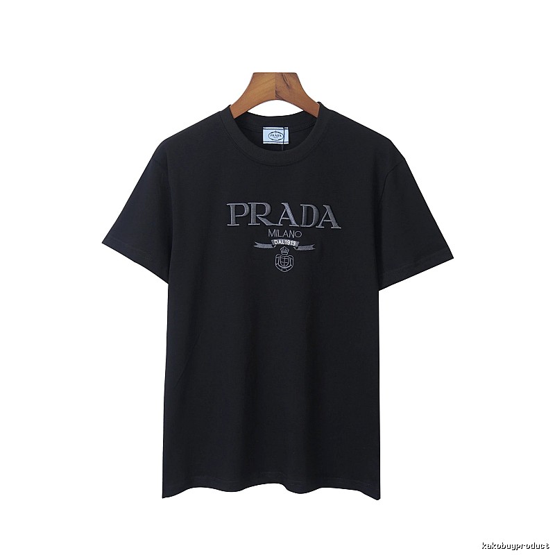 Amiri Streetwear Logo T-shirt Black Small AM with Logo Accent