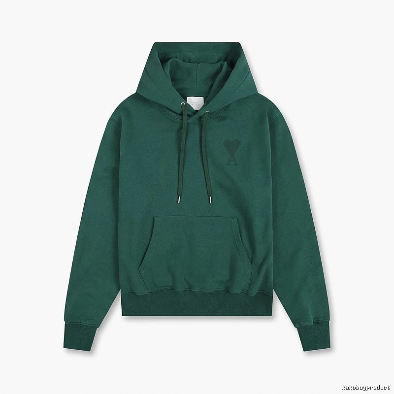AMI's simple and loving style hoodie.