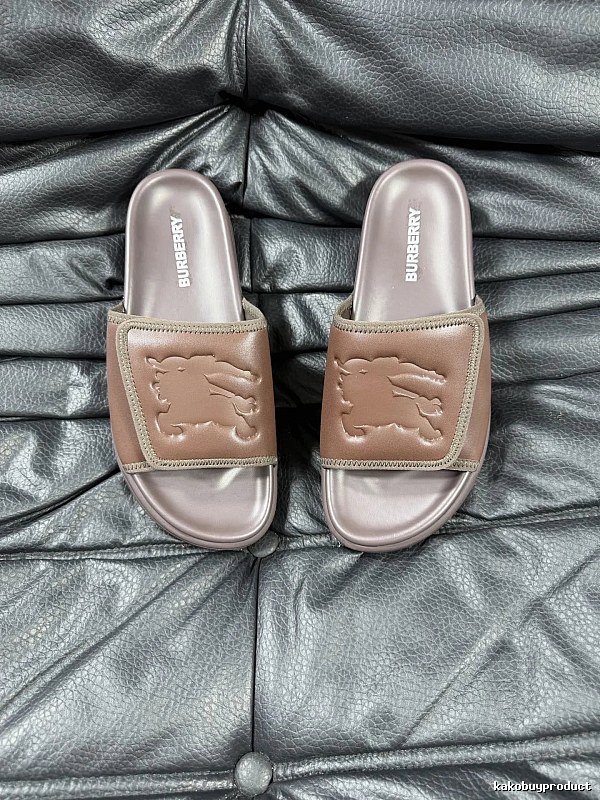 Burberry Classic Knight-Embossed Light Luxury Style Brown Slides