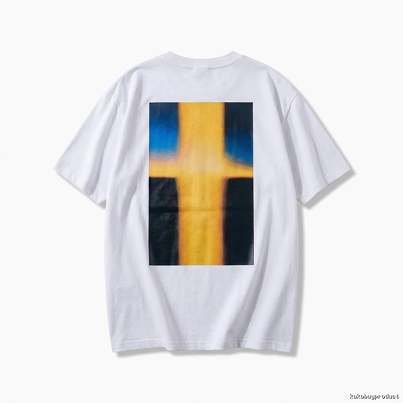 ESSENTIALS minimalist style white T-shirt