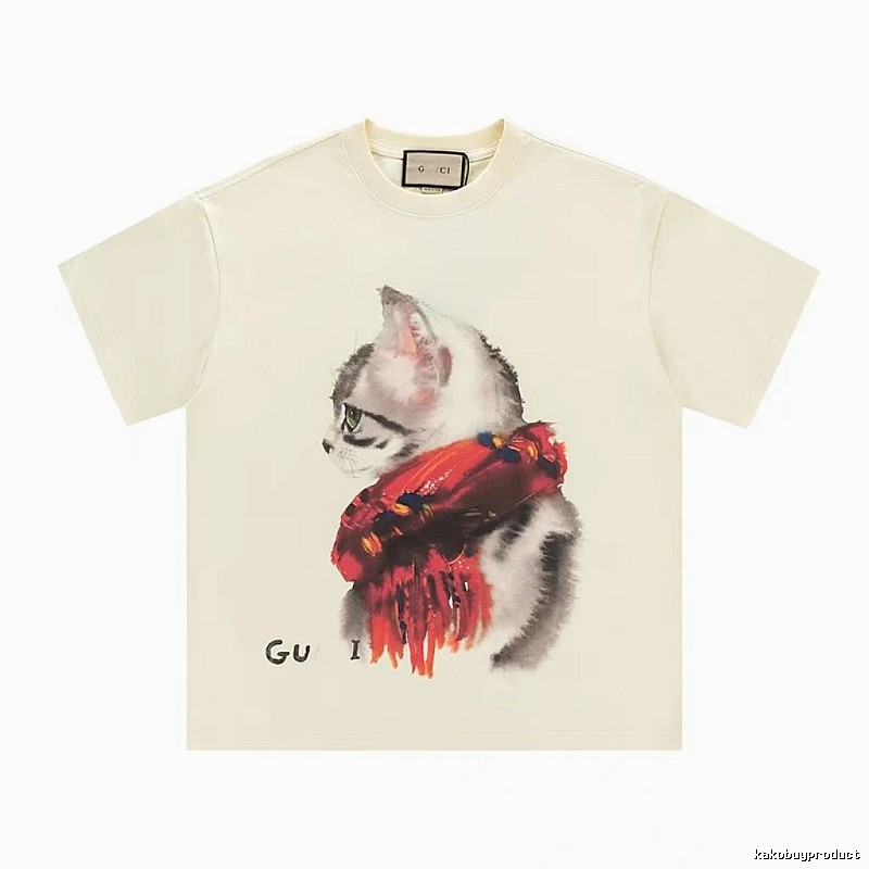 Gucci Cat Print Vintage Style Off-white T-Shirt