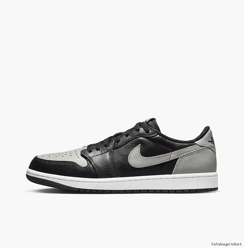Jordan AJ1 black, white and grey trendy sneakers
