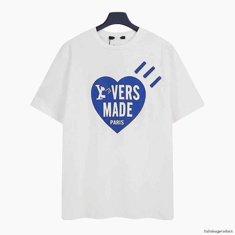 Louis Vuitton Trendy Style White T-shirt with Heart Print