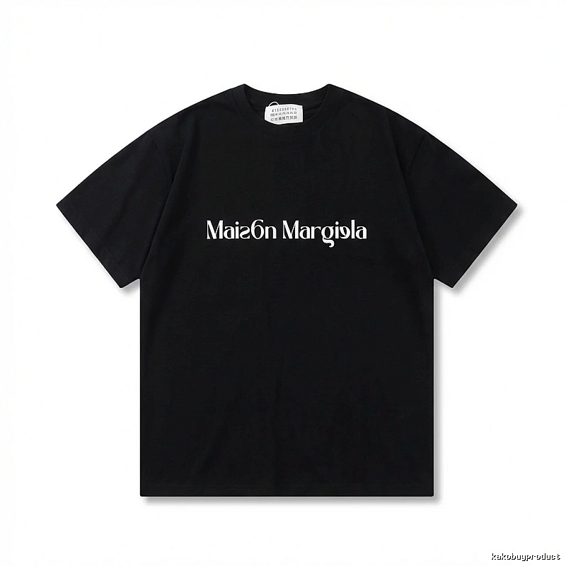 Maison Margiela minimalist style black T-shirt