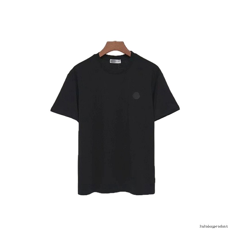 Moncler Classic Minimalist Style Black Short-sleeve T-shirt