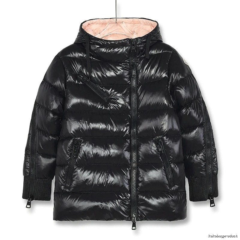 Moncler shiny and stylish black down jacket