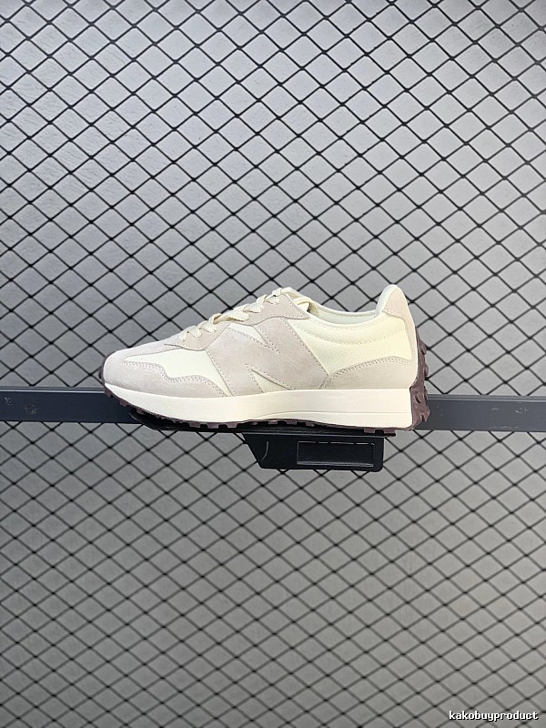 New Balance Cream and Beige Retro Runners and Sculpted Cushioning