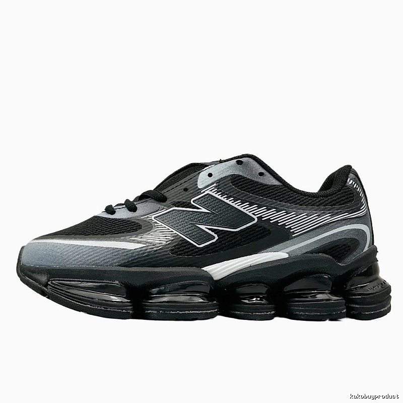 New Balance retro-style black and grey running shoes