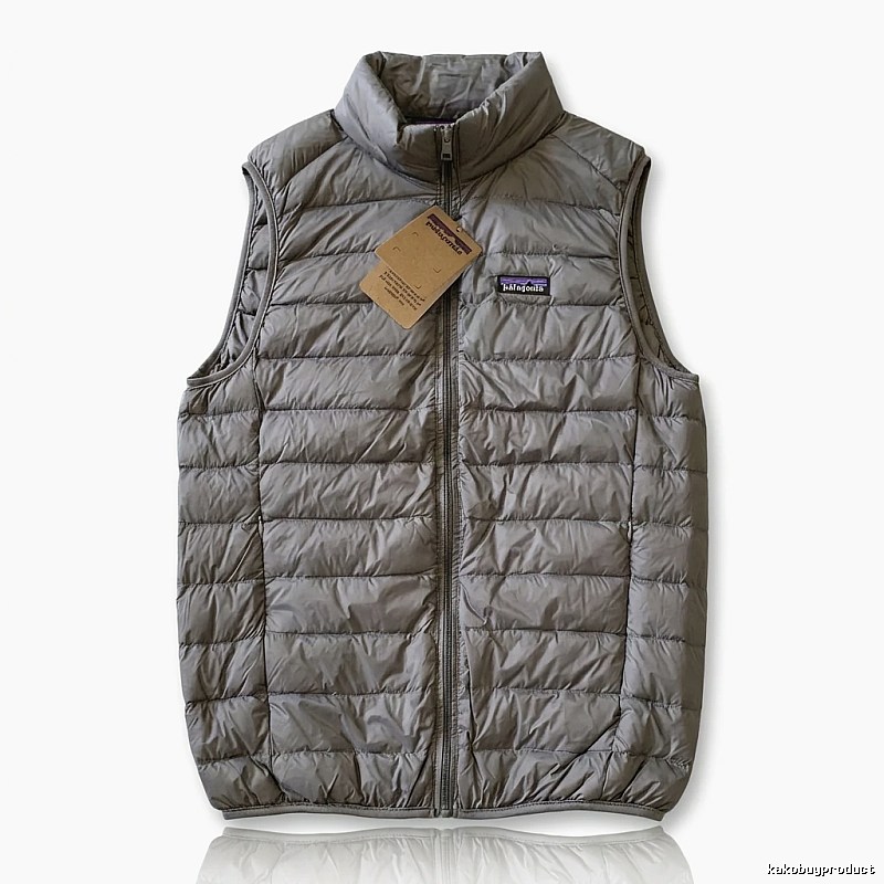 Patagonia Down Vest in Casual Grey