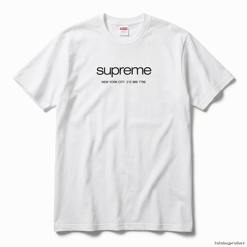 Supreme minimalist style white T-shirt